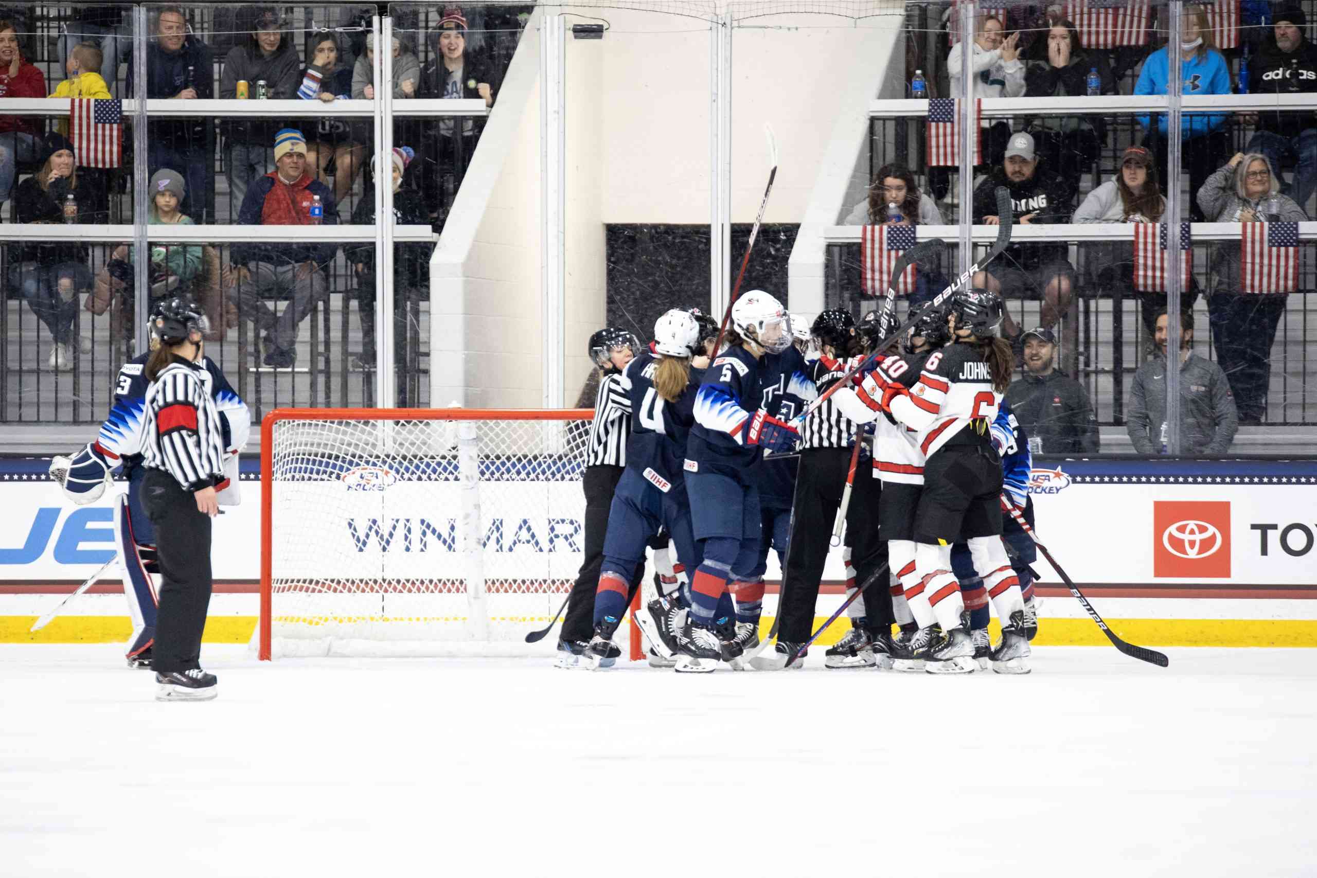 the-power-of-mindset-in-ice-hockey-and-soccer-unlocking-champions